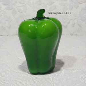 Murano Style Green Art Glass Pepper Figurine Paperweight Vintage Kitchen Decor